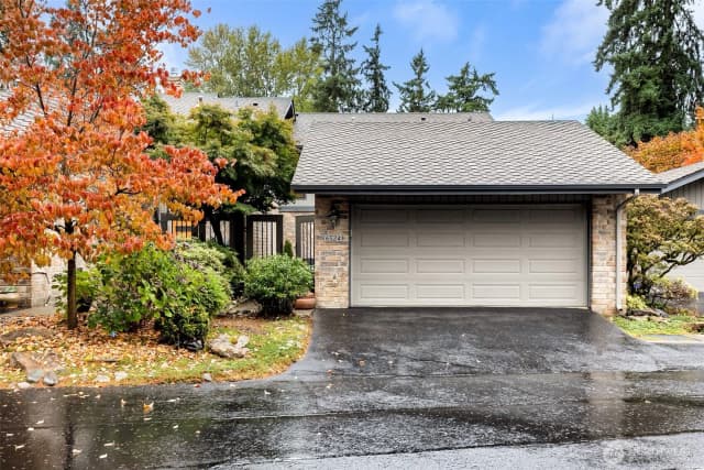 Property photo for 6524 Ne 171st Place, Kenmore