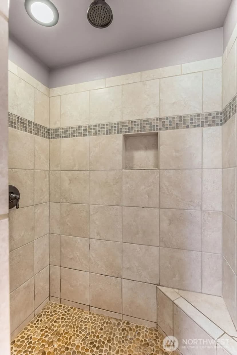 Property photo for 6524 Ne 171st Place, Kenmore photo 24