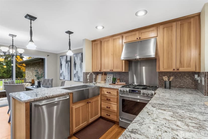 Property photo for 6524 Ne 171st Place, Kenmore photo 11