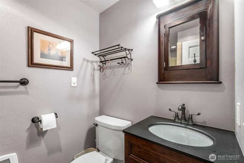 Property photo for 6524 Ne 171st Place, Kenmore photo 23