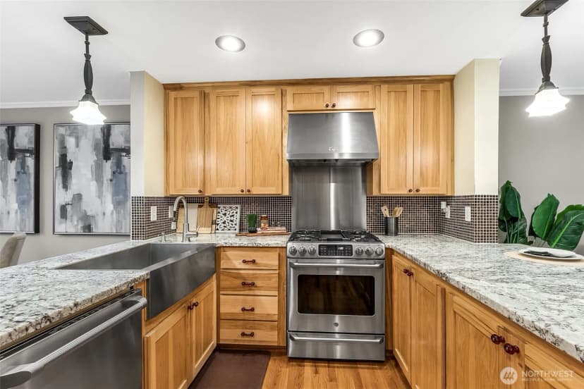Property photo for 6524 Ne 171st Place, Kenmore photo 14