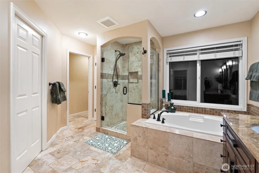 Property photo for 15730 Manion Way Ne, Duvall photo 23