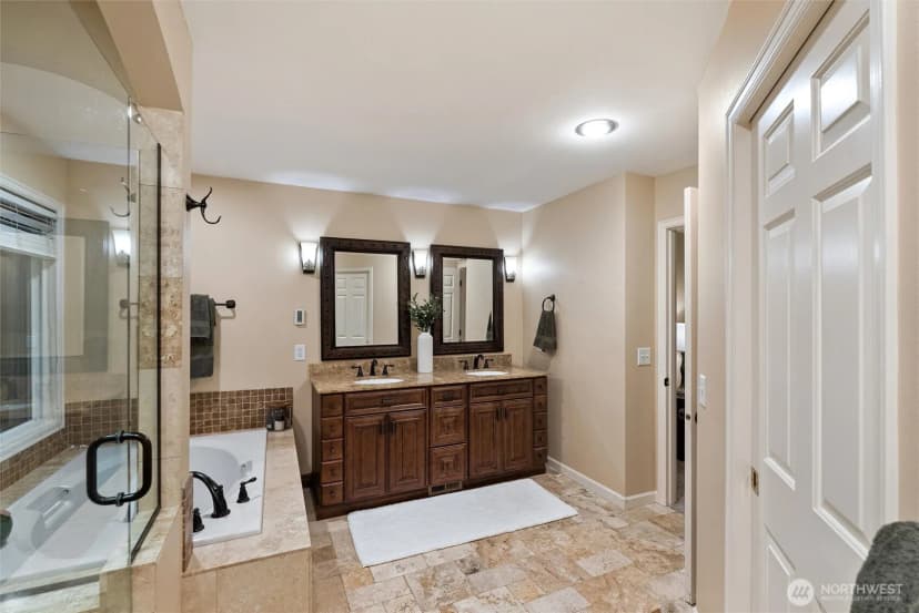 Property photo for 15730 Manion Way Ne, Duvall photo 25
