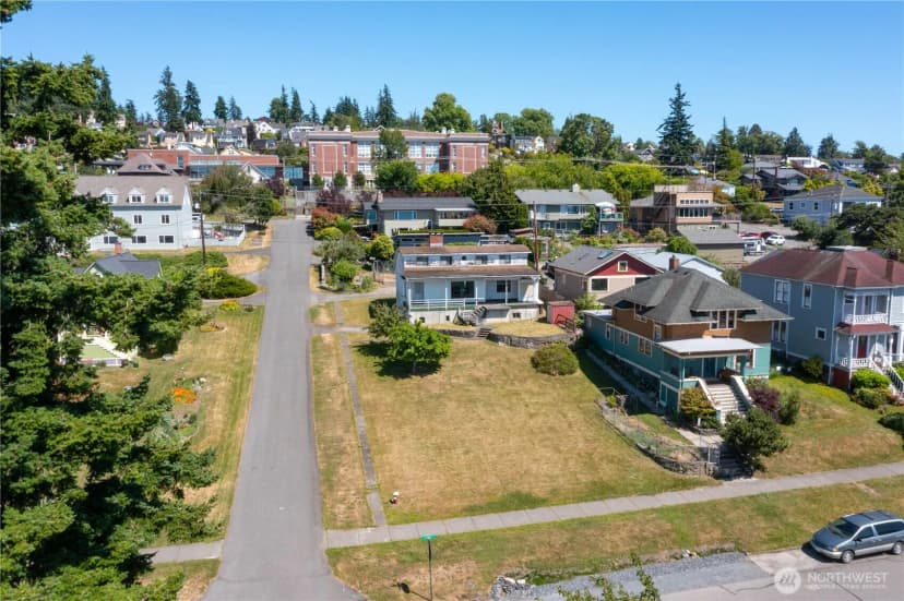 Property photo for 917 13th Street, Bellingham photo 10