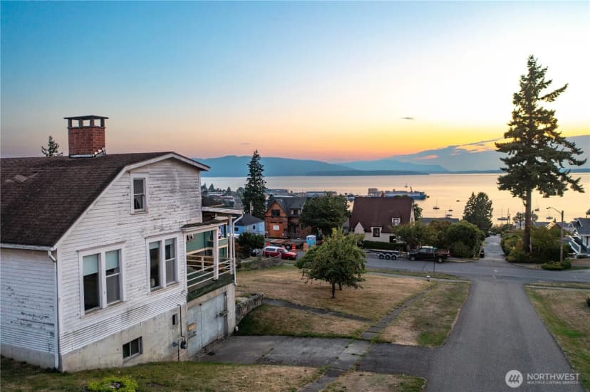 Property photo for 917 13th Street, Bellingham photo 36