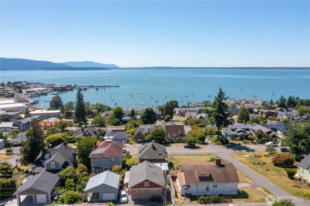 Property photo for 917 13th Street, Bellingham photo 3