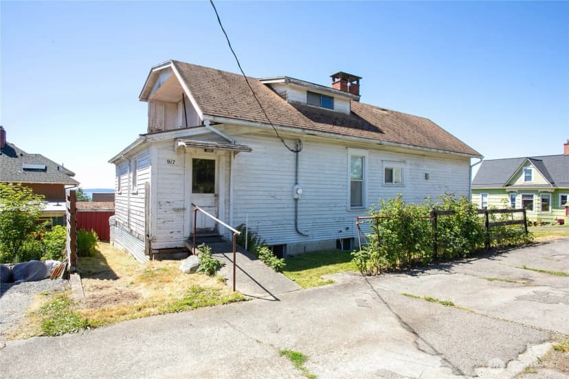 Property photo for 917 13th Street, Bellingham photo 9