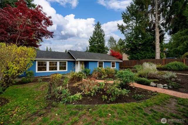 Property photo for 15970 82nd Place Ne, Kenmore photo 2