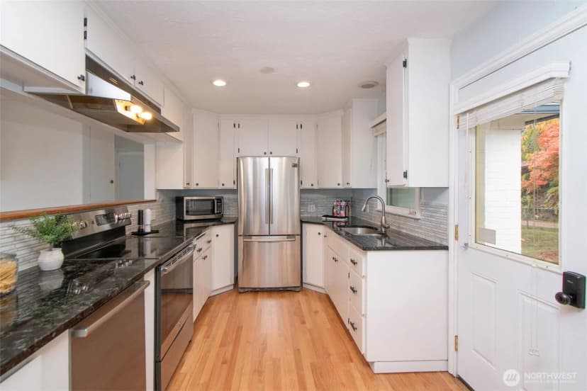 Property photo for 631 Park Avenue, Port Angeles photo 14