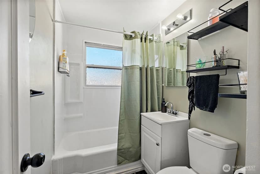 Property photo for 3221 Solie Avenue, Bremerton photo 14