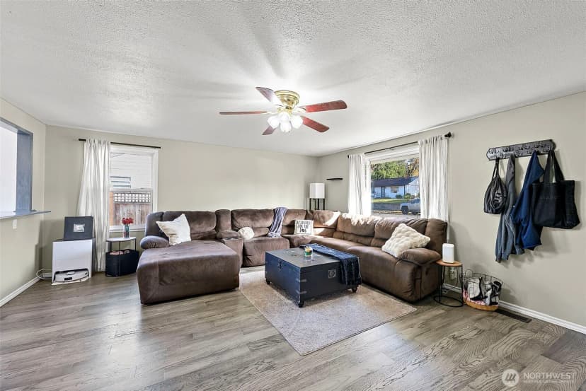 Property photo for 3221 Solie Avenue, Bremerton photo 4