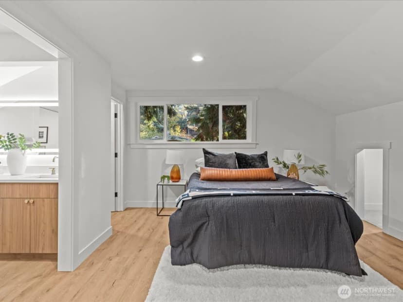 Property photo for 19104 17th Avenue Nw, Shoreline photo 7