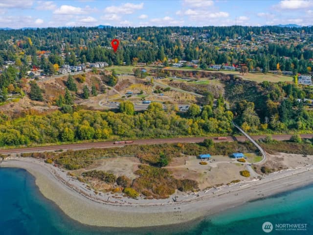 Property photo for 19104 17th Avenue Nw, Shoreline photo 5