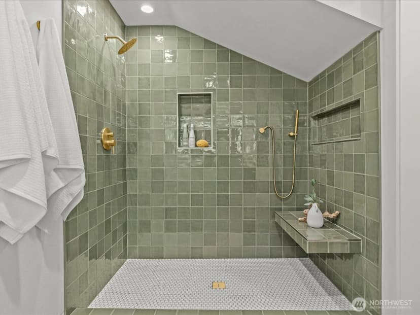 Property photo for 19104 17th Avenue Nw, Shoreline photo 9