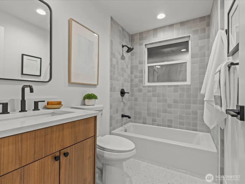 Property photo for 19104 17th Avenue Nw, Shoreline photo 19