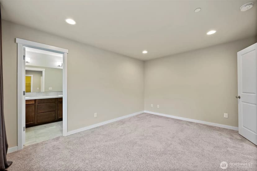 Property photo for 2585 Filbert Avenue, Bremerton photo 17