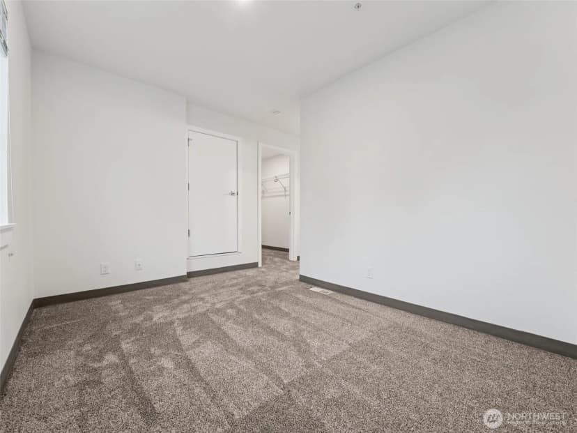 Property photo for 13847 32nd Lane S, Tukwila photo 20