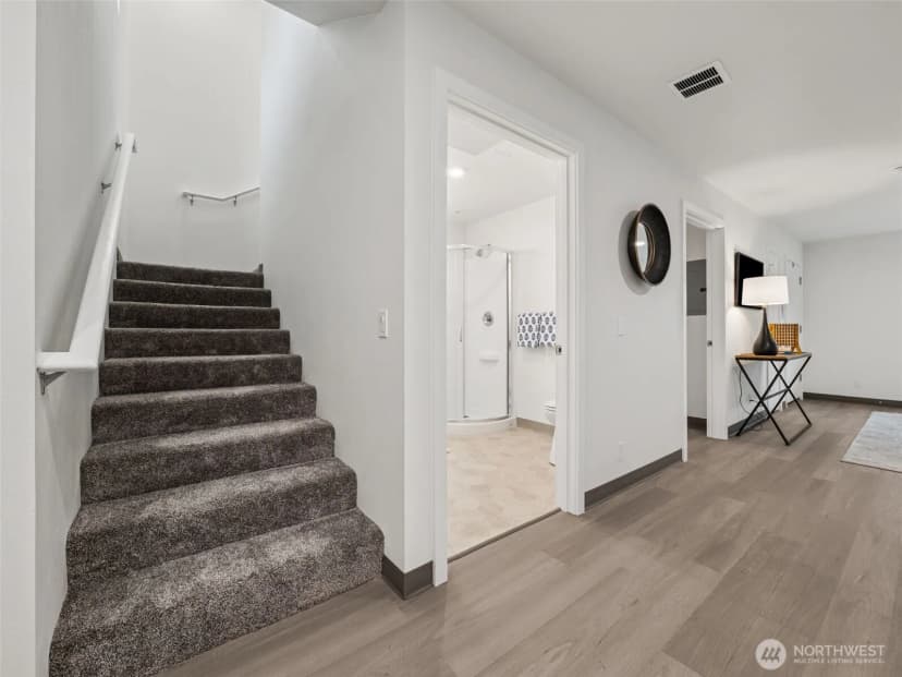 Property photo for 13847 32nd Lane S, Tukwila photo 15