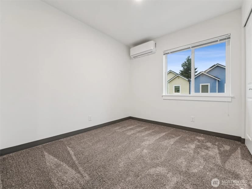 Property photo for 13847 32nd Lane S, Tukwila photo 16