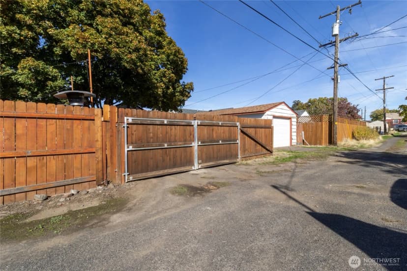Property photo for 29 W Morton Street, Walla Walla photo 17