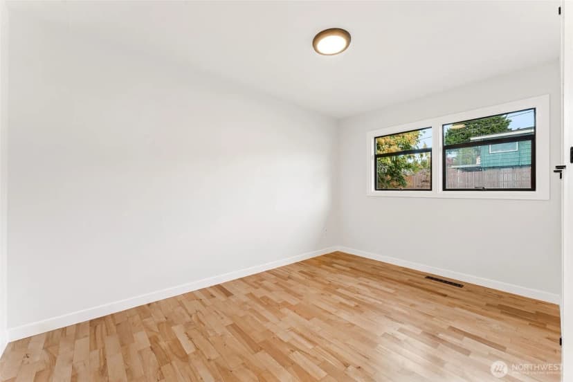 Property photo for 2013 E 16th Street, Bremerton photo 13