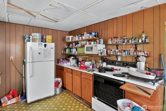 Property photo for 11941 Schold Road Nw, Silverdale photo 3