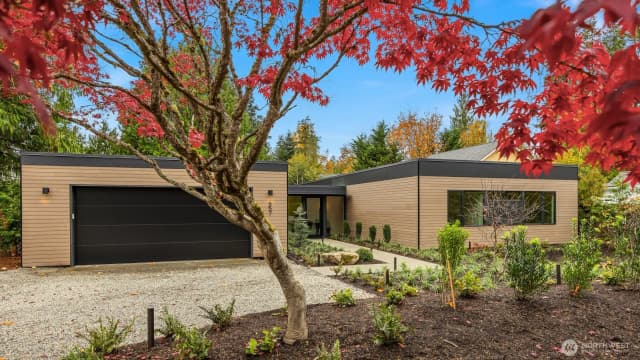 Property photo for 657 Park Avenue Ne, Bainbridge Island