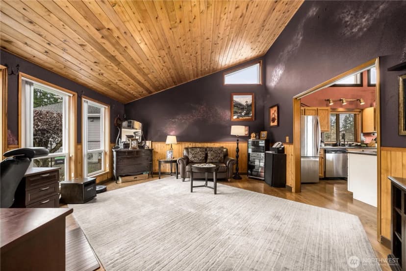 Property photo for 923 187th Avenue E, Lake Tapps photo 11
