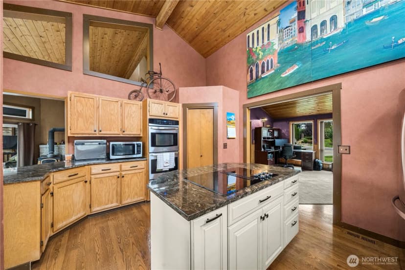 Property photo for 923 187th Avenue E, Lake Tapps photo 15