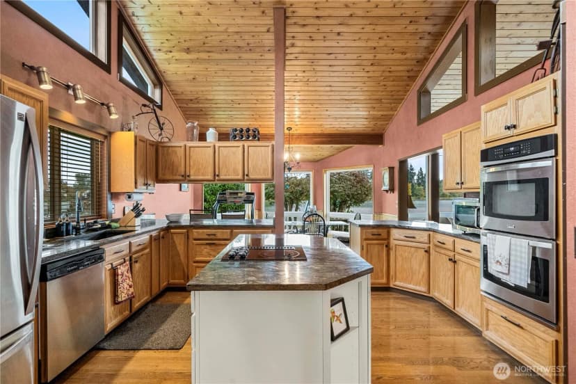 Property photo for 923 187th Avenue E, Lake Tapps photo 13