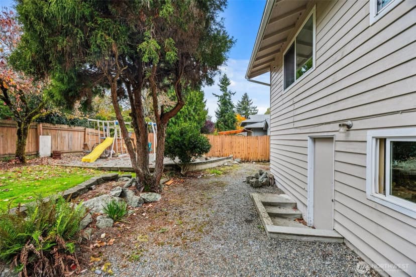 Property photo for 5015 123rd Avenue Se, Bellevue photo 32