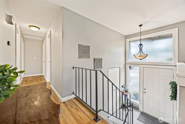 Property photo for 5015 123rd Avenue Se, Bellevue photo 5