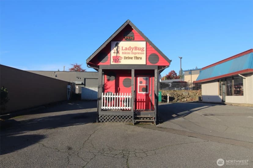Property photo for 15805 1st Avenue S, Burien photo 10