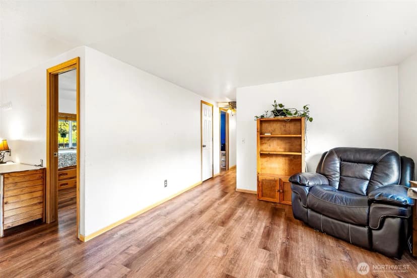 Property photo for 38013 26th Avenue S, Roy photo 15