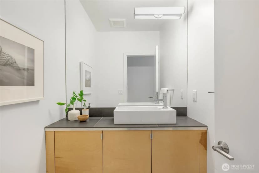 Property photo for 418 19th Avenue E #b, Seattle photo 30