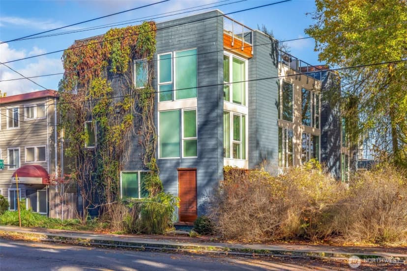 Property photo for 418 19th Avenue E #b, Seattle