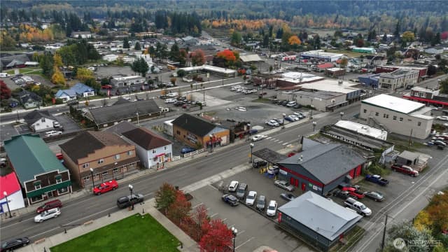 Property photo for 121 Mashell Avenue N, Eatonville photo 5