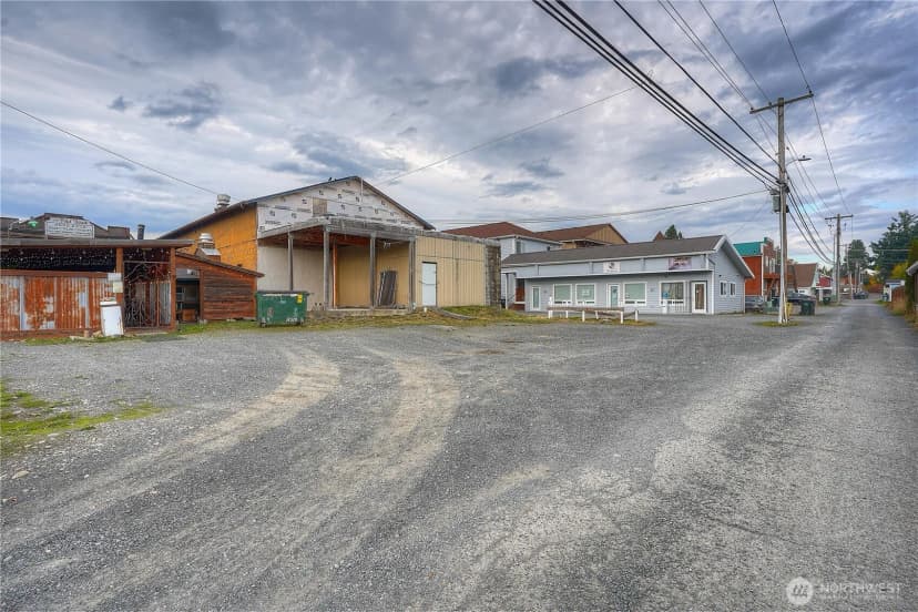 Property photo for 121 Mashell Avenue N, Eatonville photo 22