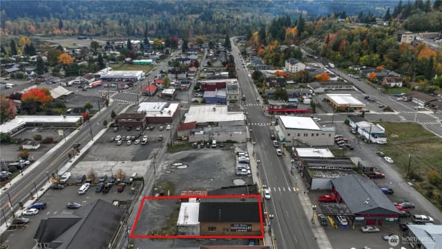 Property photo for 121 Mashell Avenue N, Eatonville photo 3