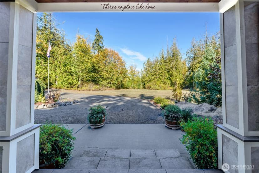Property photo for 211 Yellow Brick Road, Sequim photo 4