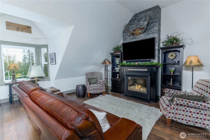 Property photo for 211 Yellow Brick Road, Sequim photo 24