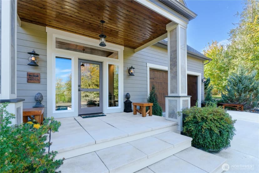 Property photo for 211 Yellow Brick Road, Sequim photo 3