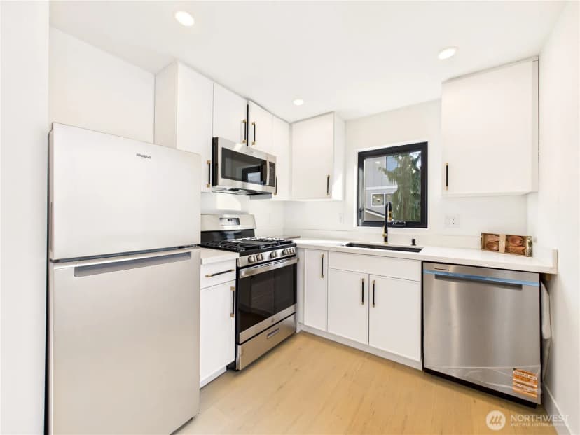 Property photo for 2810 2808 E Howell St, Seattle photo 20