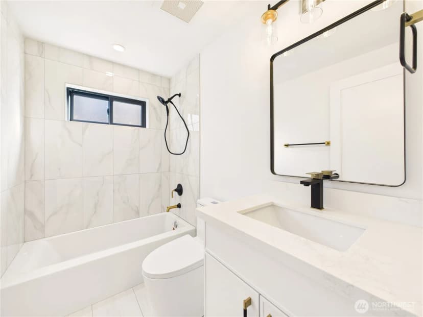 Property photo for 2810 2808 E Howell St, Seattle photo 22