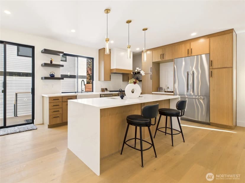 Property photo for 2810 2808 E Howell St, Seattle photo 7