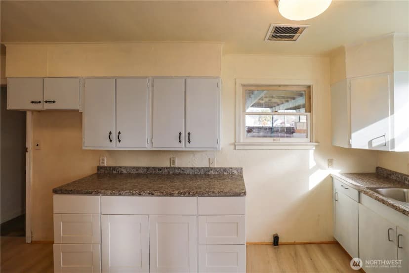 Property photo for 1700 Bay Avenue, Aberdeen photo 9