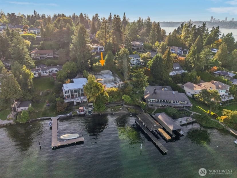 Property photo for 7220 N Mercer Way, Mercer Island photo 3