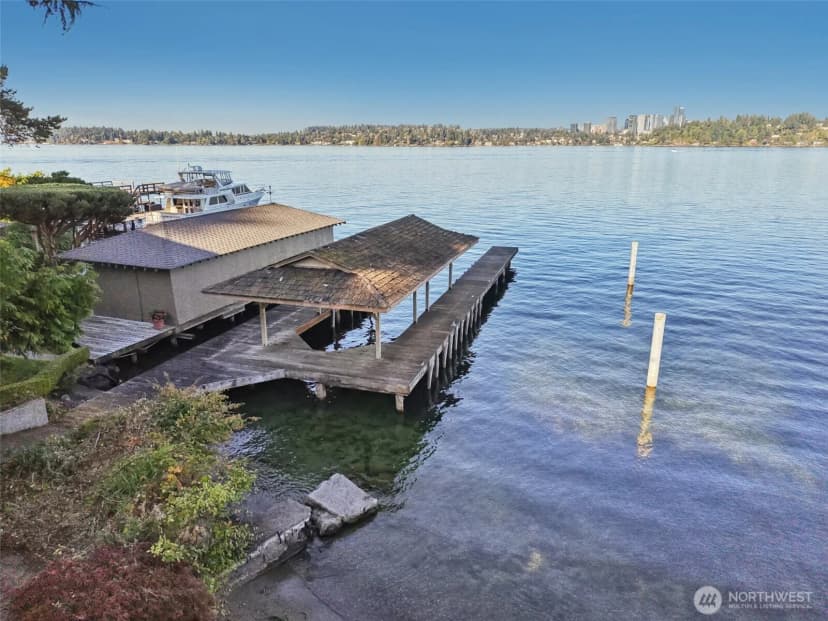 Property photo for 7220 N Mercer Way, Mercer Island photo 9