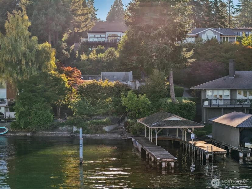 Property photo for 7220 N Mercer Way, Mercer Island photo 10