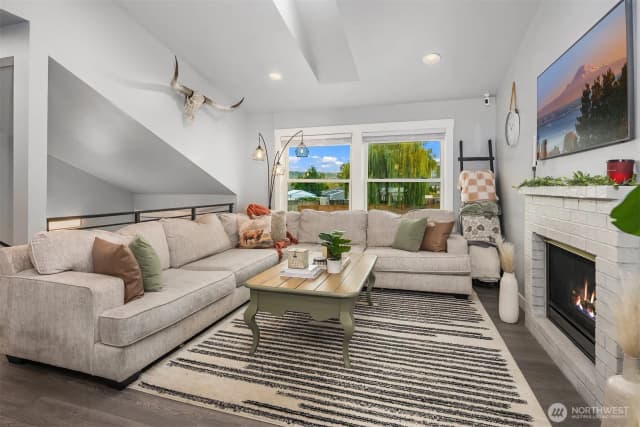 Property photo for 402 Olympia Boulevard Sw, Pacific photo 3